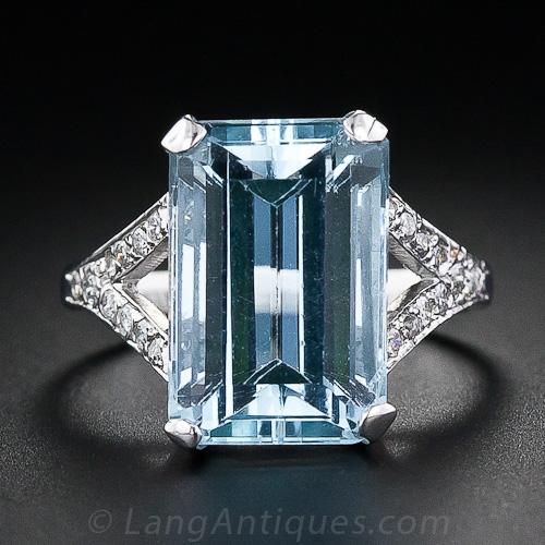 Contemporary Aqua and Diamond Ring