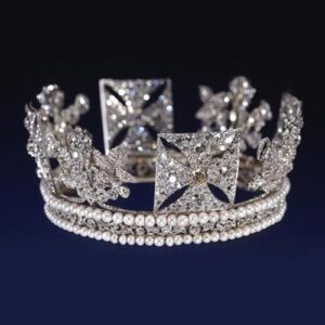 royal tiaras and crowns